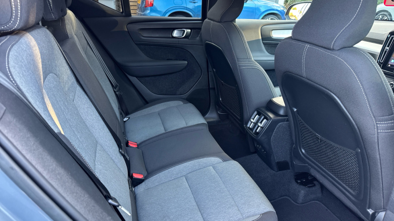 Volvo XC40 2.0 B3P Plus Dark 5dr Auto Petrol Estate
